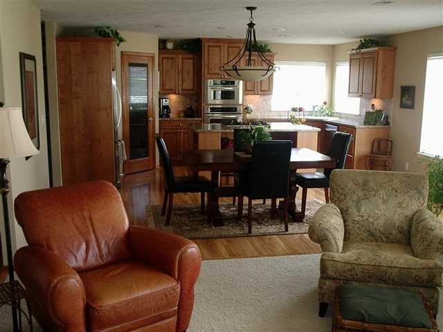 1116 N Blake - Photo 5