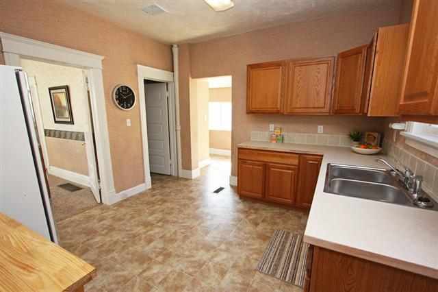 2423 N Dakota St - Photo 3