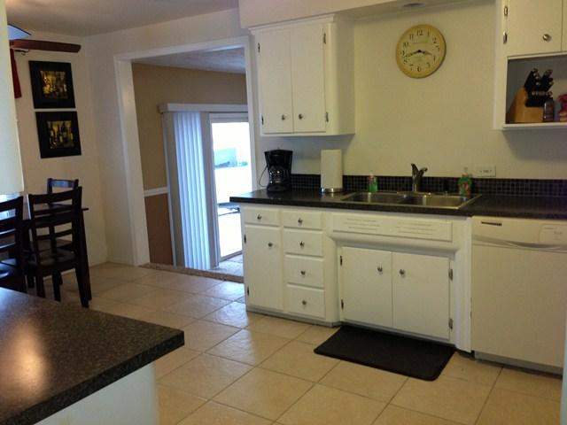 1605 S Woodlawn - Photo 3