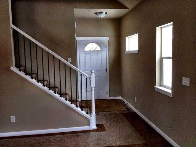 913 E Bonnie Lynn Lane - Photo 3