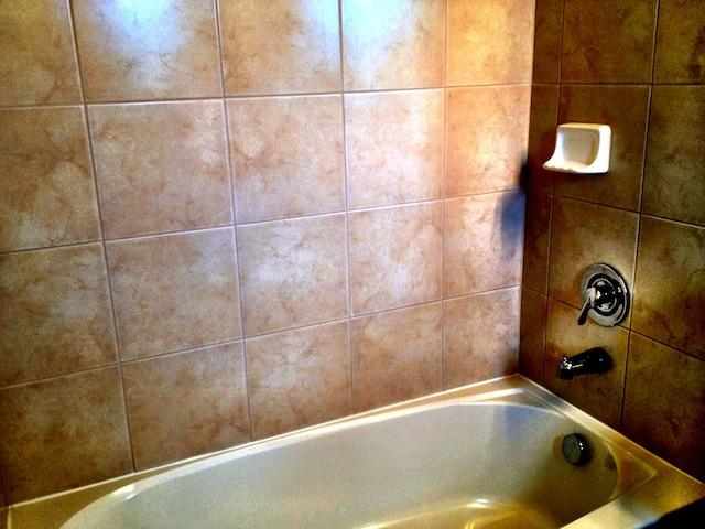 913 E Bonnie Lynn Lane - Photo 10