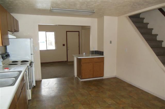 408 S Greene St - Photo 3