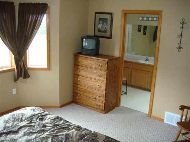 704 E Kilgore Rd - Photo 11