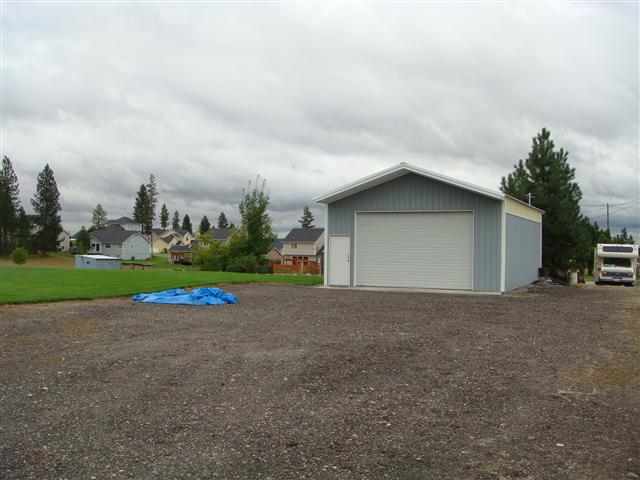 704 E Kilgore Rd - Photo 4