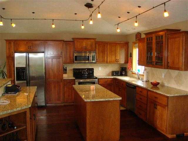 704 E Kilgore Rd - Photo 7