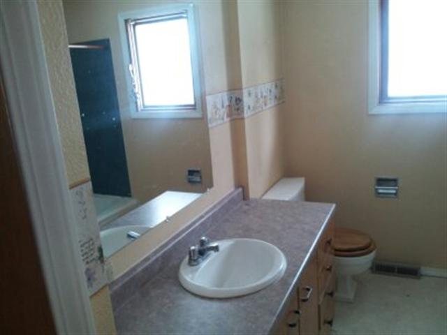 11401 E 7th Ave - Photo 11