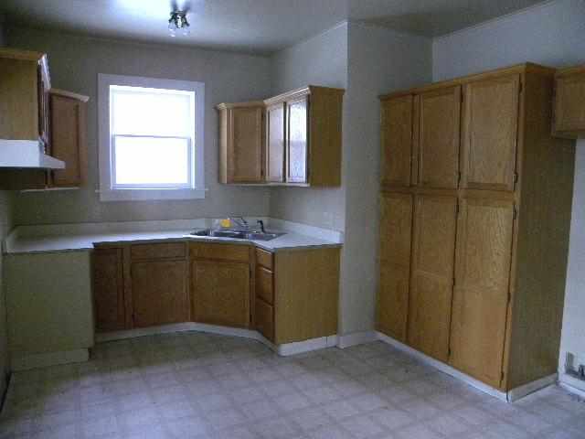320 College Ave - Photo 4