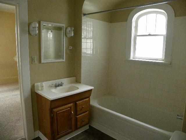 320 College Ave - Photo 5