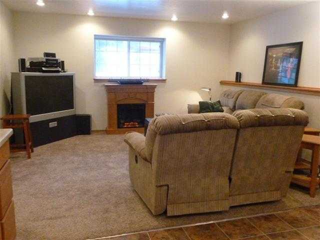 108 E Wynot - Photo 11