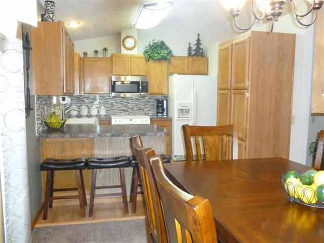 108 E Wynot - Photo 6