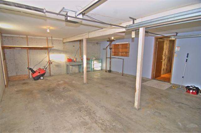 2918 W Woodside Ave - Photo 13