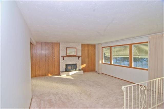 2918 W Woodside Ave - Photo 3