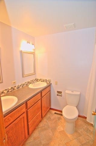 2918 W Woodside Ave - Photo 7