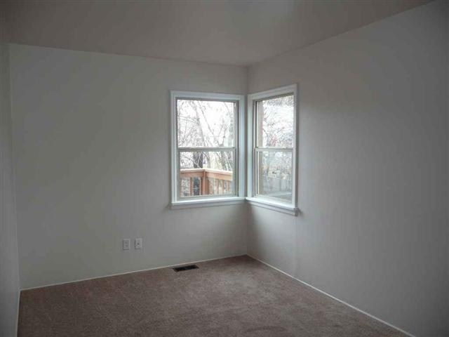 1227 E Courtland Ave - Photo 6