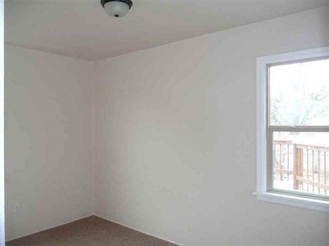 1227 E Courtland Ave - Photo 8