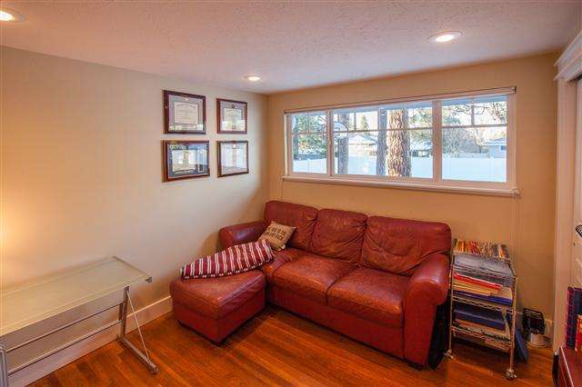512 W Brita Ave - Photo 11