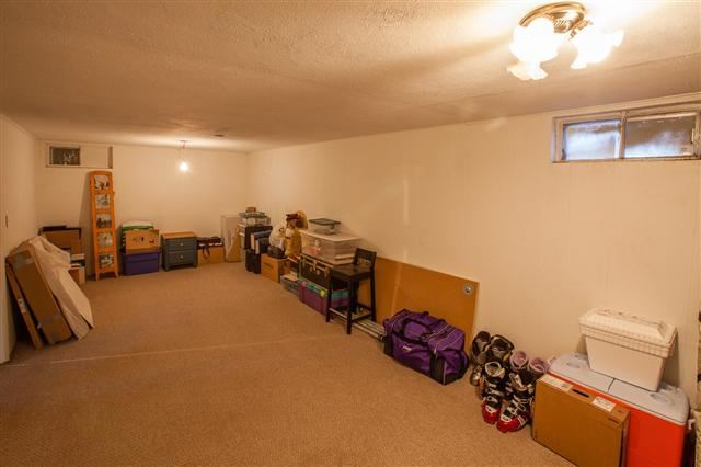 512 W Brita Ave - Photo 13