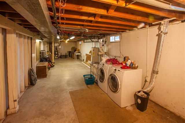 512 W Brita Ave - Photo 15