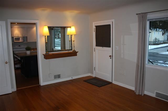 1018 E 33rd - Photo 4