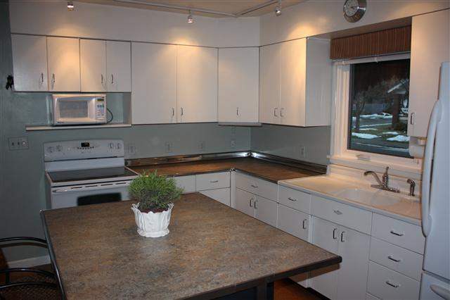 1018 E 33rd - Photo 5
