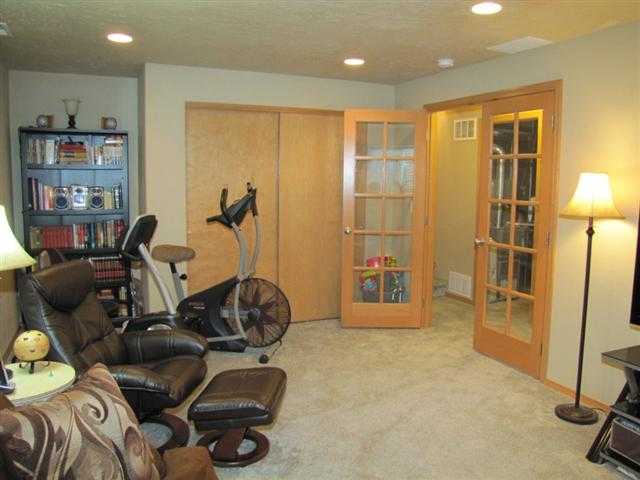 806 E Collin Ave - Photo 11