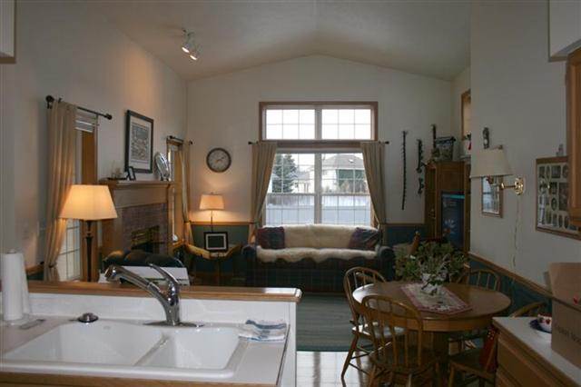 2501 E 59th Ln - Photo 6
