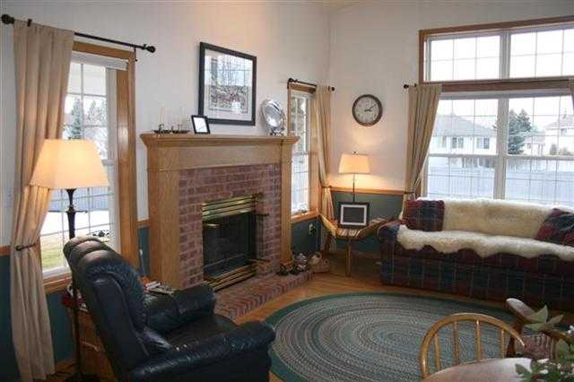 2501 E 59th Ln - Photo 7
