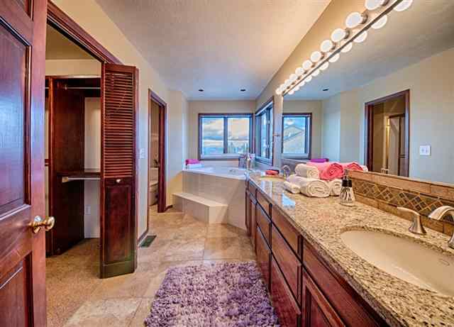 8720 N Kensington Dr - Photo 16