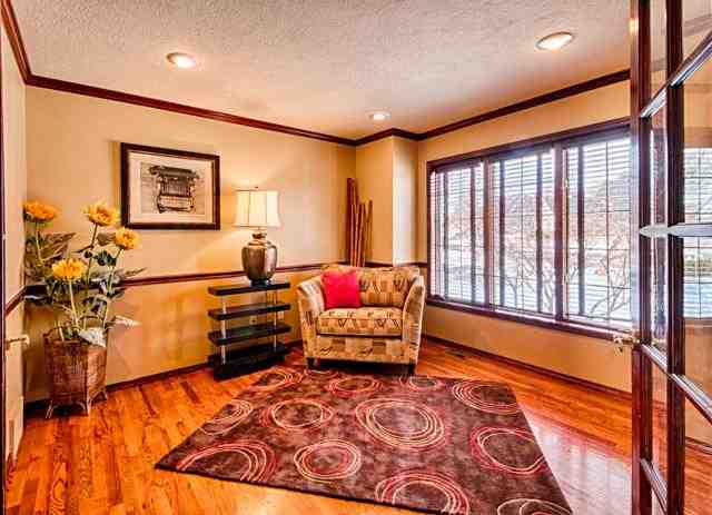 8720 N Kensington Dr - Photo 4
