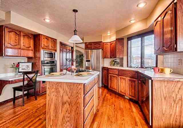 8720 N Kensington Dr - Photo 5