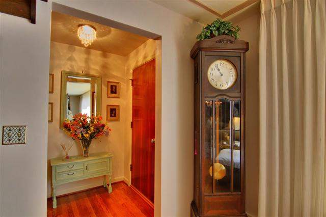 1205 E 43rd Ave - Photo 3