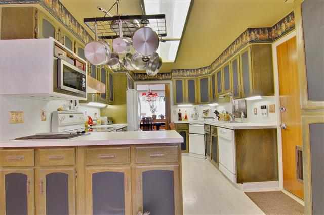 1205 E 43rd Ave - Photo 8