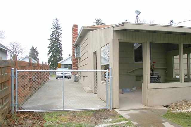 1928 E Empire Ave - Photo 18