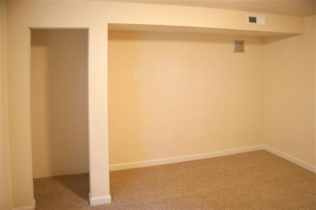 1928 E Empire Ave - Photo 9