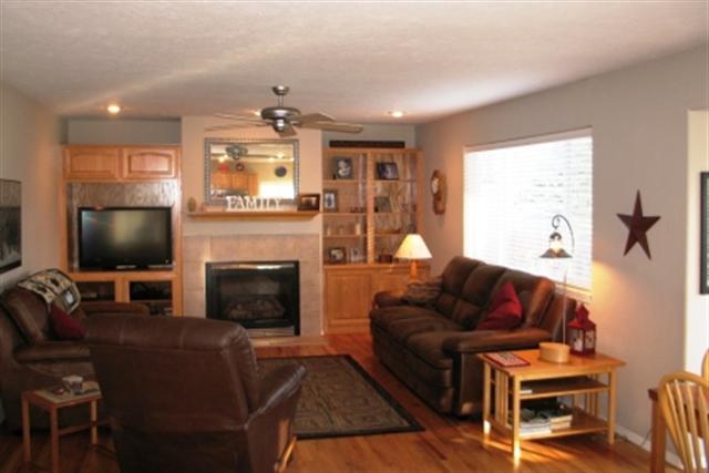 2207 S Steen Rd - Photo 3