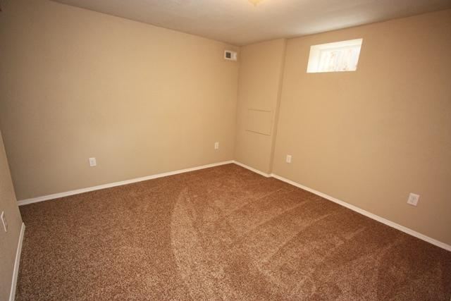 112 E Bridgeport Ave - Photo 16