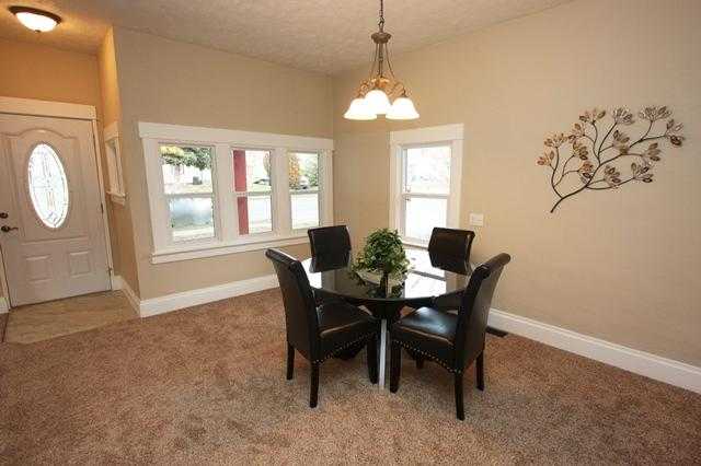 112 E Bridgeport Ave - Photo 4