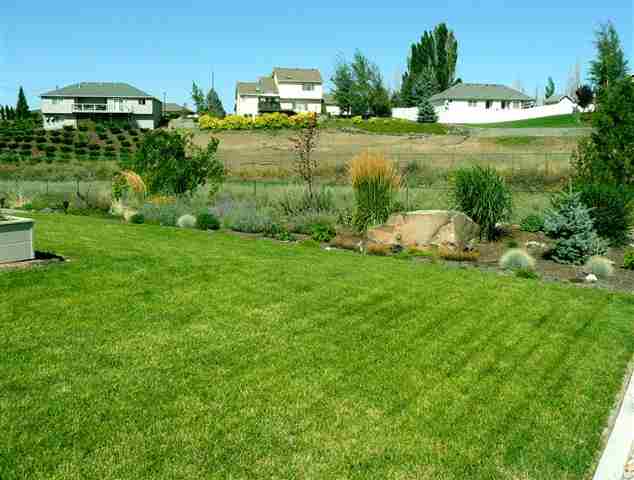 18007 E 11th Ave - Photo 20