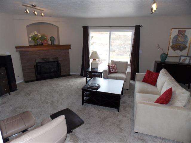 18007 E 11th Ave - Photo 4