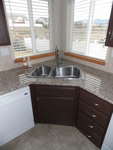 18007 E 11th Ave - Photo 5