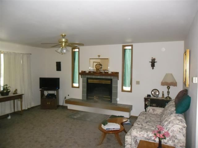 421 E 5TH - Photo 4