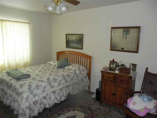 421 E 5TH - Photo 7