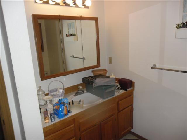 421 E 5TH - Photo 8