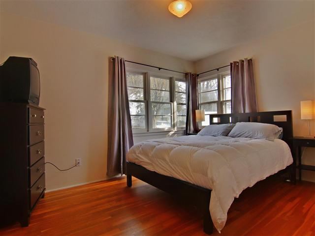 922 E 40th Ave - Photo 11