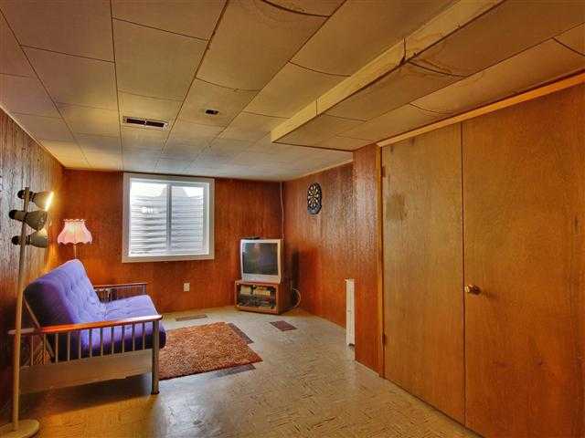 922 E 40th Ave - Photo 14