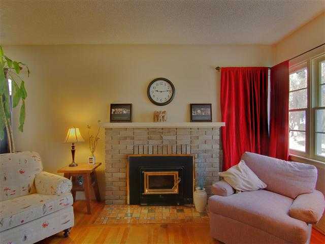 922 E 40th Ave - Photo 5