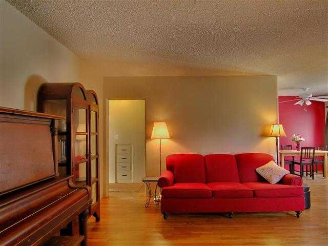 922 E 40th Ave - Photo 6