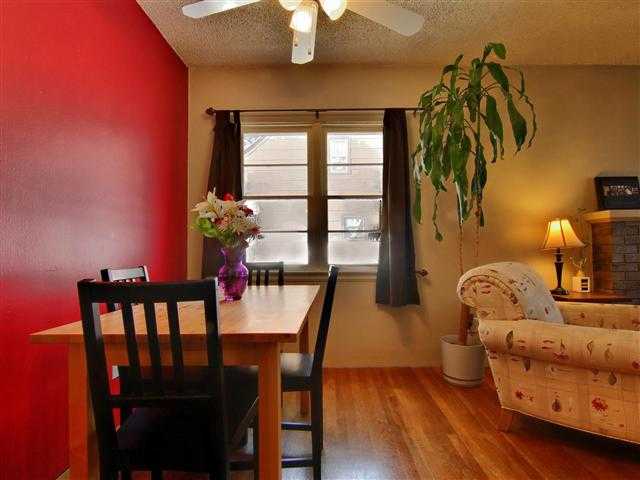 922 E 40th Ave - Photo 8