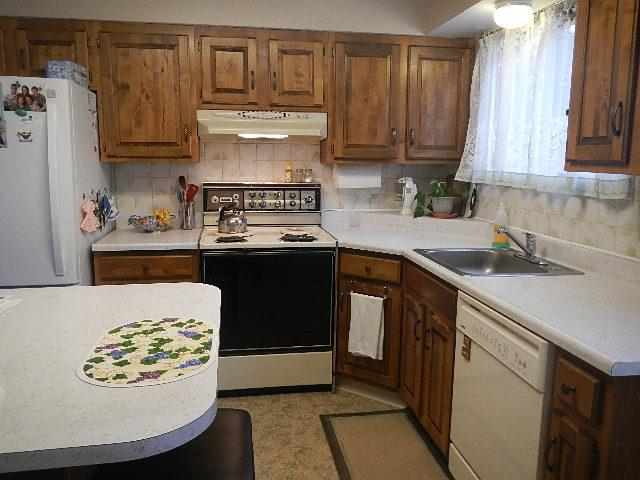 610 W TIETON - Photo 9