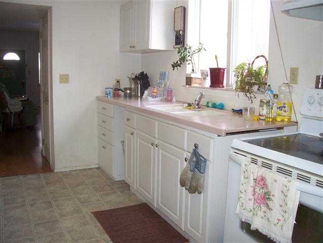 731 W 1st St - Photo 4
